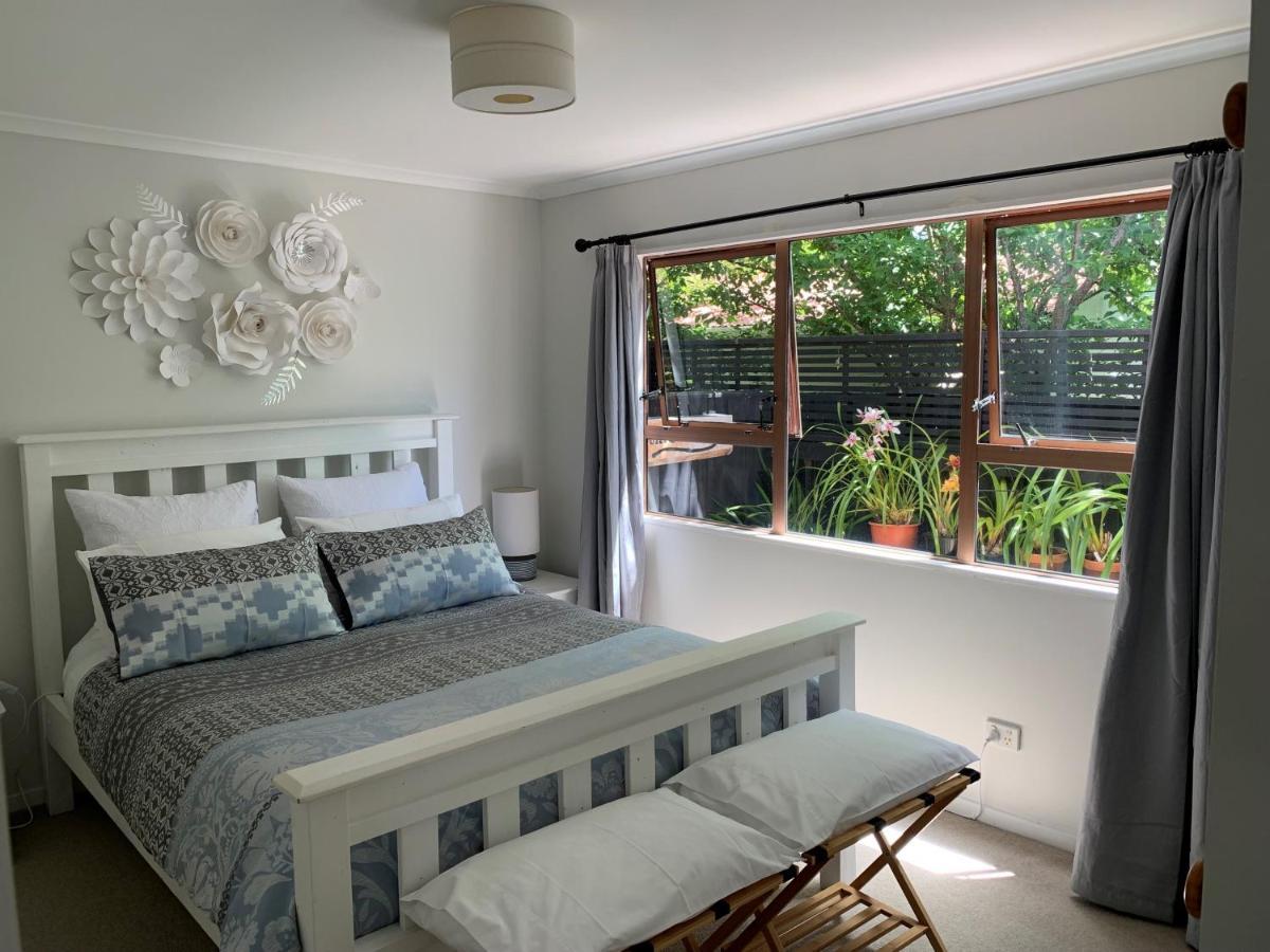 Twin Oaks Quiet Cottage Парапарауму Екстериор снимка